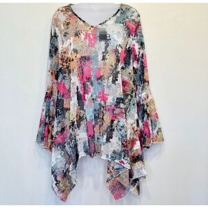 Dor Dor Blouse Size Medium Hankerchief Hem Bell Sleeve Flowy Artsy BOHO